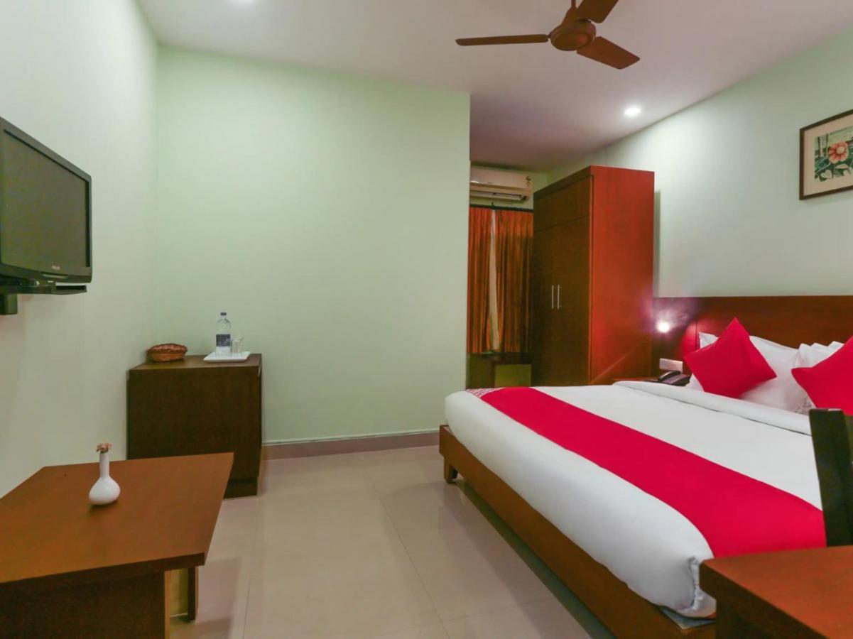 Hotel Newcastle Wadakkanchery Exterior photo