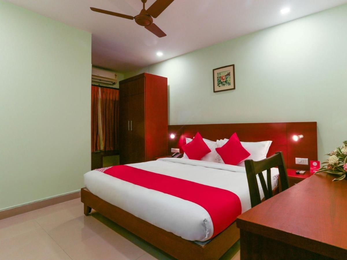 Hotel Newcastle Wadakkanchery Exterior photo