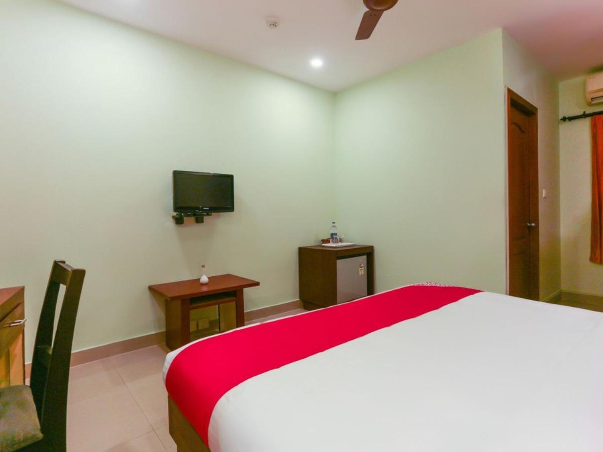 Hotel Newcastle Wadakkanchery Exterior photo